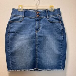 Apt. 9 Stylish Classic Casual At Knee MediumWash Denim Pencil Skirt, Sz 10, Blue